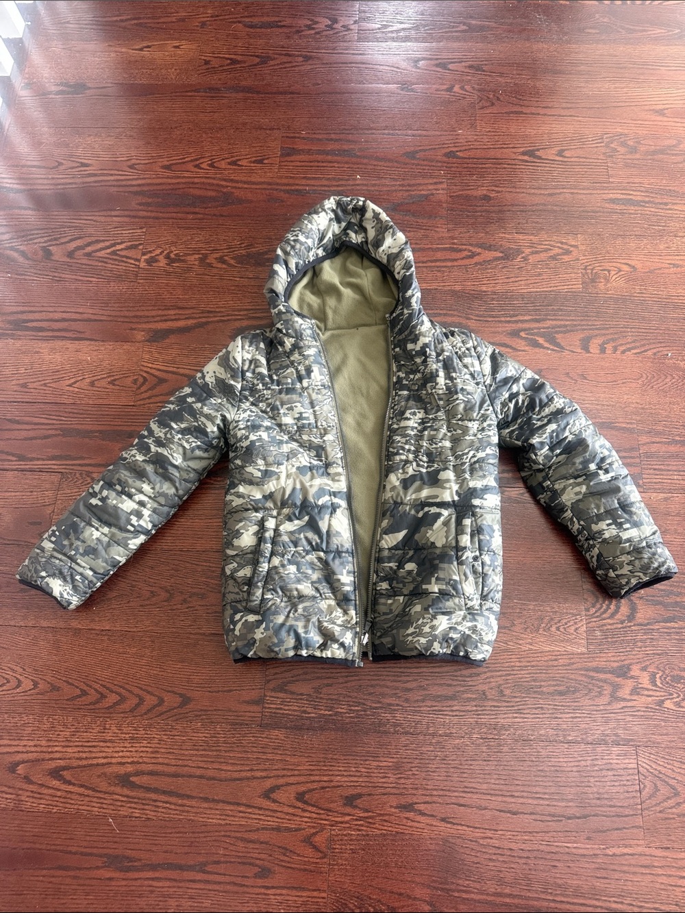 Under armour boys reversible puffer jacket